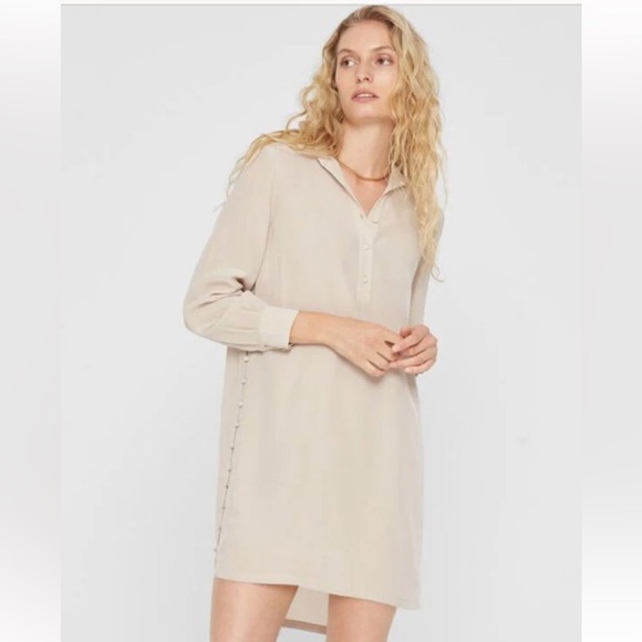 Club Monaco Dresses & Skirts - Club Monaco Beige Long Sleeve silk Dress size 10 worn once